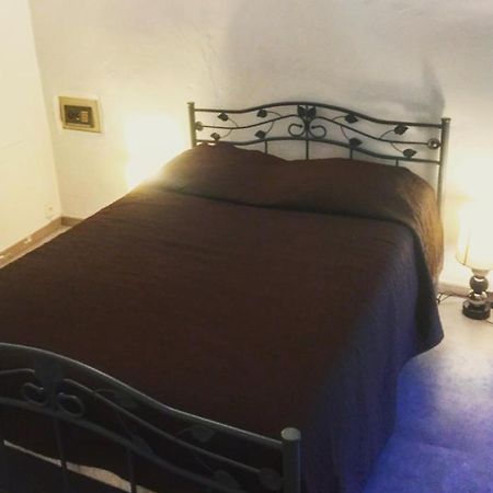 Chez Philippe Et Myriam Bed & Breakfast Oppede Ngoại thất bức ảnh