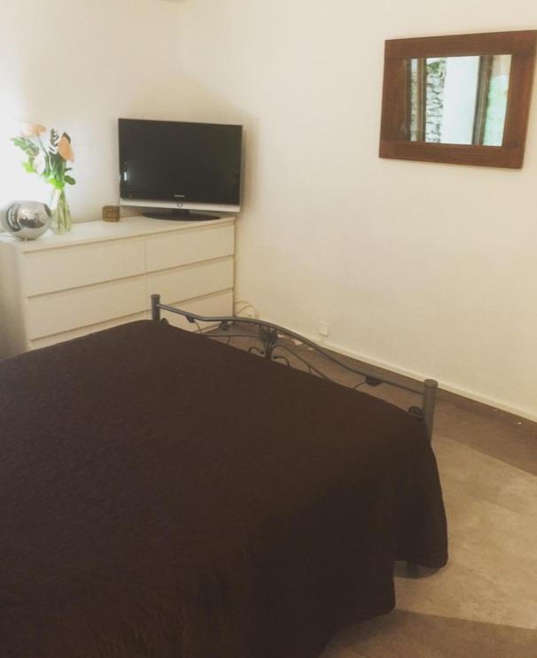 Chez Philippe Et Myriam Bed & Breakfast Oppede Ngoại thất bức ảnh